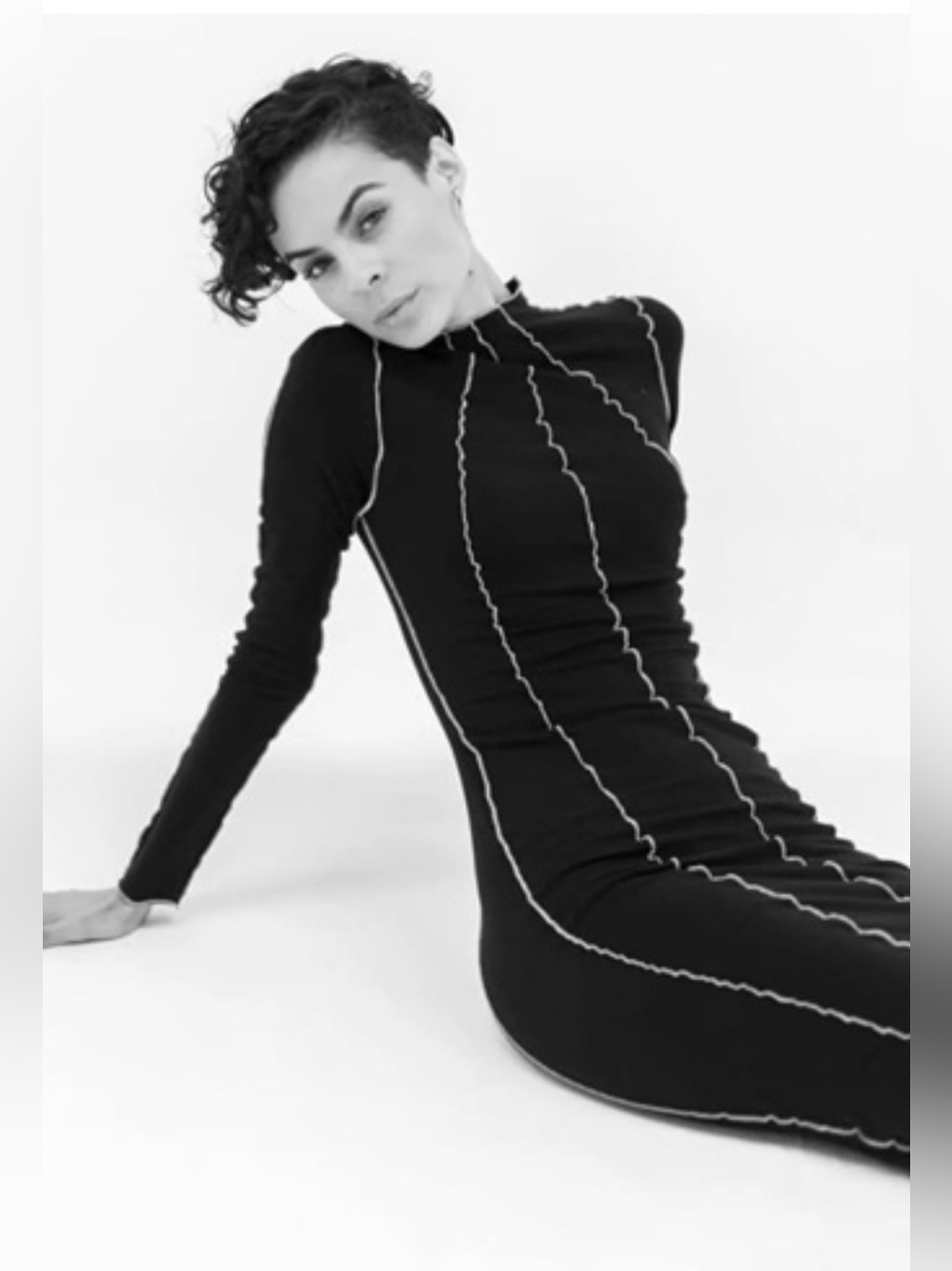 Good American Black Long-Sleeve Seam-Detail Bodycon Dress